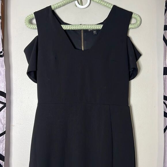 Express Little Black Dress Lined Short Zip Back Cut Out Cold Shoulder Size 6 - Picture 3 of 12